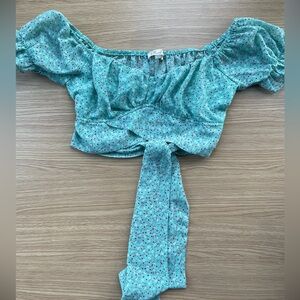 NWOT Blush Puff Sleeve Tie Back Floral Crop Top Size S